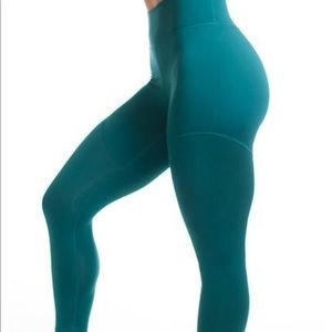 Ptula Lindsey double take leggings